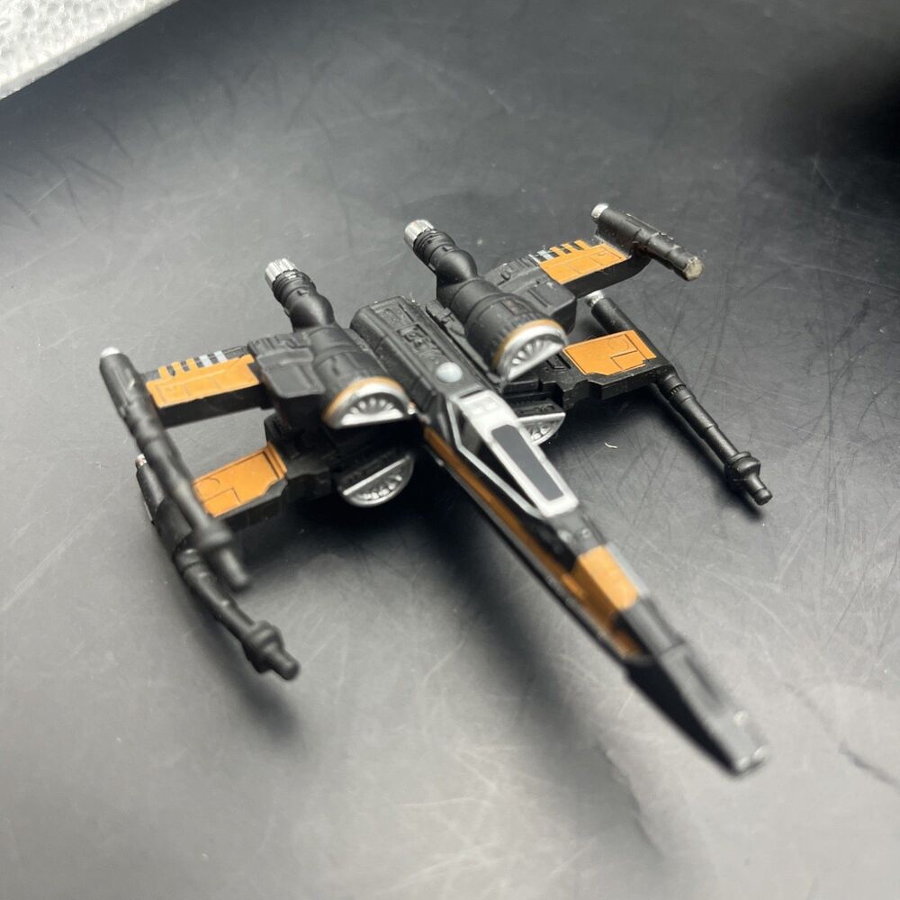 Hot Wheels Star Wars Poe's X-Wing Fighter Mini Starship Series The Force Awakens